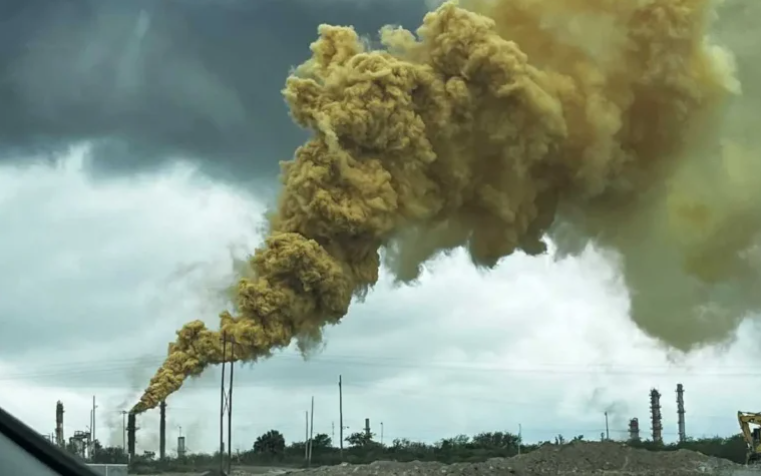 Clausuran refinería de Cadereyta en Nuevo León